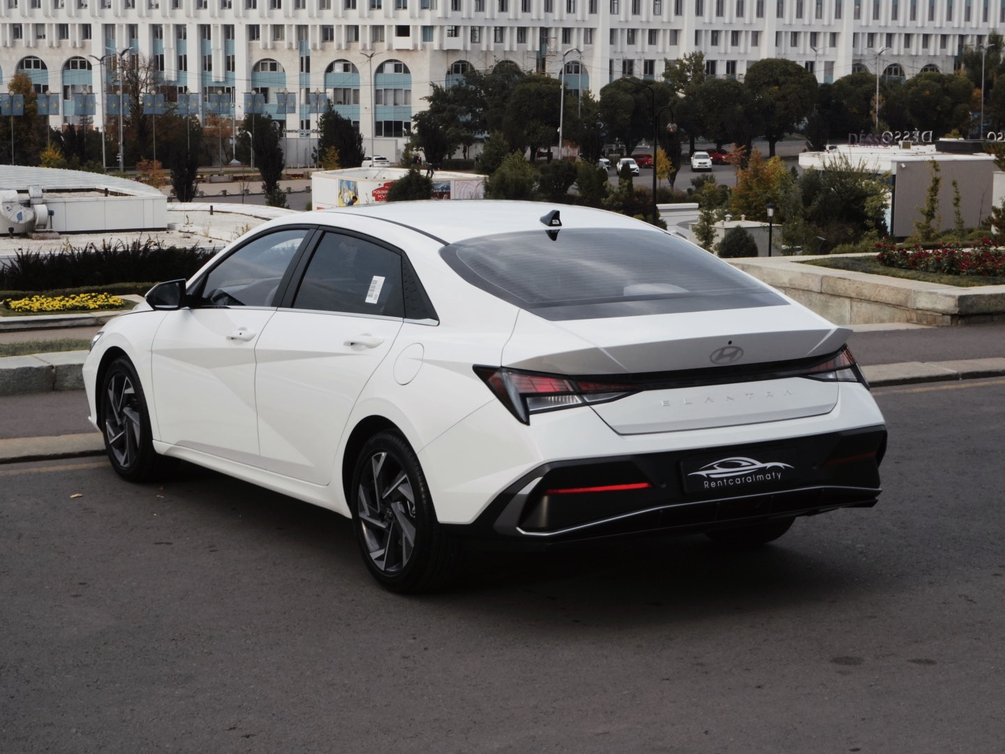 Hyundai Elantra — изображение 3