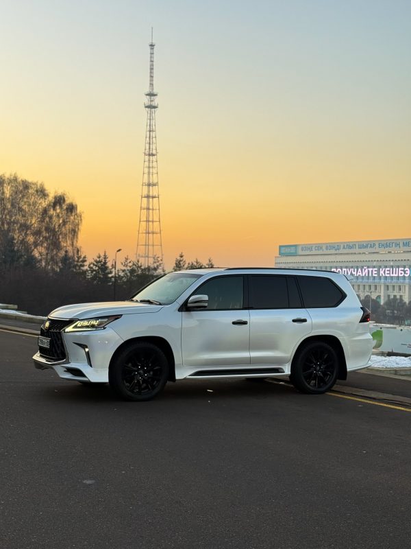 Lexus LX570