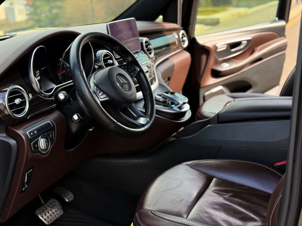 Mercedes-Benz V 250
