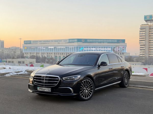 Mercedes Benz s560 223